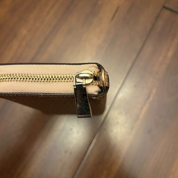 Michael Kors Rose Gold/Brown Glitter Wallet/Wristlet - Picture 11 of 16